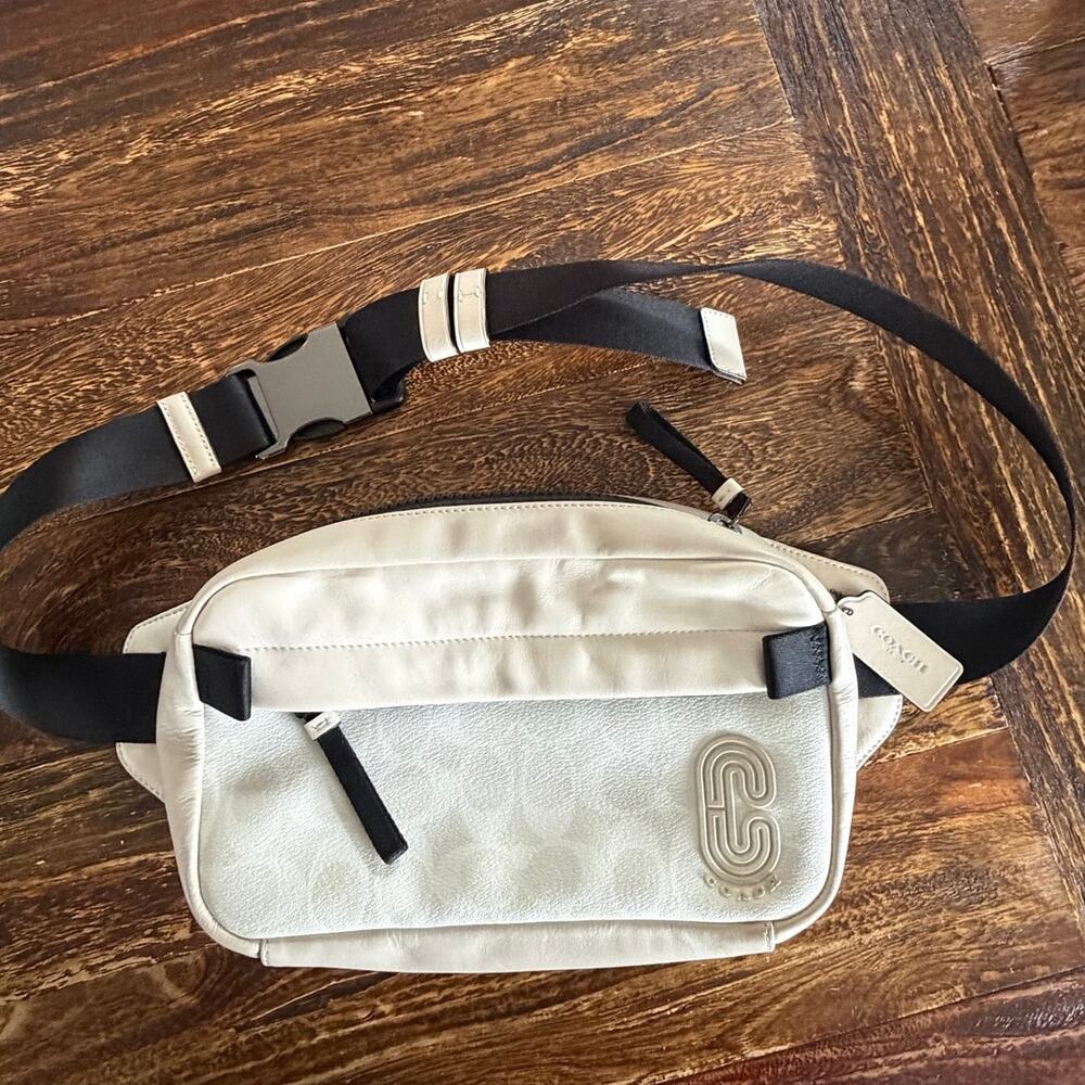 Coach Men's/Unisex Camer